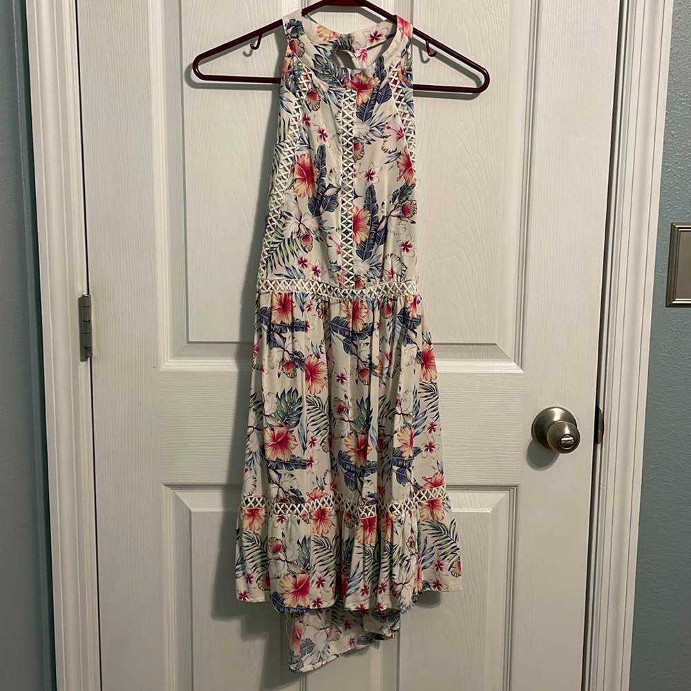 Brand: Sunday Mi Amor, Size: X-Small, Color: Cream with floral print.
